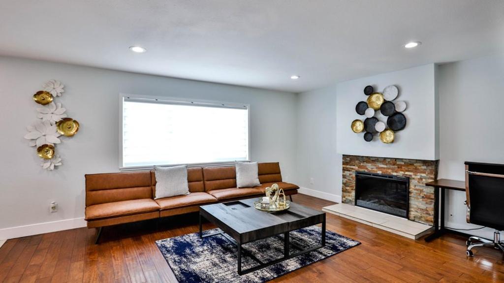 H&H Modern Lux 4Bd 1 King Suite 3 Queen Socal Disney 웨스트민스터 외부 사진