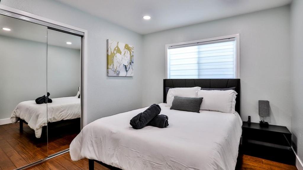 H&H Modern Lux 4Bd 1 King Suite 3 Queen Socal Disney 웨스트민스터 외부 사진